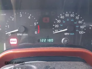 1998 Jeep Wrangler Sahara z VIN 1J4FY49S1WP802940, wystawiony jako IAAI lot #41433820 z przebiegiem 122 180 mil mil oraz . Historia ofert i sprzedaży dostępna na DreamBid. Obrazek 7.