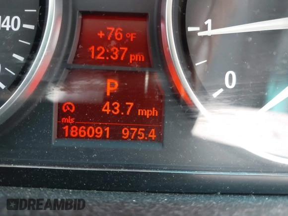 2006 BMW 3 Series 325i with VIN WBAVB17576NK31560, listed as a IAAI auction lot 42384770 with 186,091 mi miles and . Bid and sale history available at DreamBid. Image 15.
