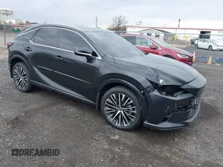2023 Lexus RX 350 z VIN 2T2BAMCA1PC015877, wystawiony jako IAAI lot #42030702 z przebiegiem 17 147 mil mil oraz . Historia ofert i sprzedaży dostępna na DreamBid. Obrazek 1.