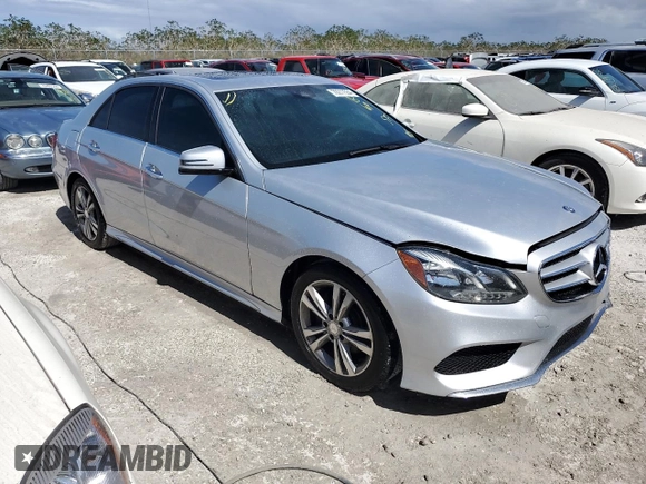 2014 Mercedes-Benz E-Class E 250 BlueTEC Luxury with VIN WDDHF0EB4EA933807, listed as a Copart auction lot 76277554 with Not Provided miles and Non Repairable. Bid and sale history available at carsss.com. Image 4.