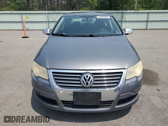 2008 Volkswagen Passat Komfort с VIN WVWAK73C68P082414, выставлен на аукционе Copart как лот 61903505 с пробегом 118 352 миль миль и Списание • Salvage title. История ставок и продаж доступна на DreamBid. Изображение 5.