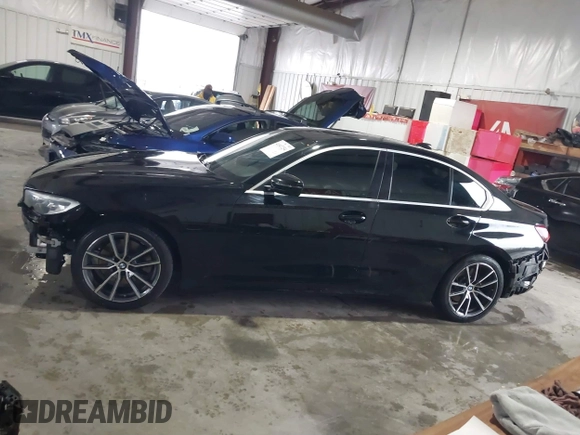 2019 BMW 3 Series 330i z VIN 3MW5R1J58K8B02003, wystawiony jako IAAI lot #41547254 z przebiegiem 85 201 mil mil oraz . Historia ofert i sprzedaży dostępna na DreamBid. Obrazek 15.