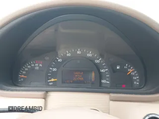 2004 Mercedes-Benz C 240 z VIN WDBRF81J84F457572, wystawiony jako IAAI lot #42126183 z przebiegiem 221 755 mil mil oraz . Historia ofert i sprzedaży dostępna na DreamBid. Obrazek 7.