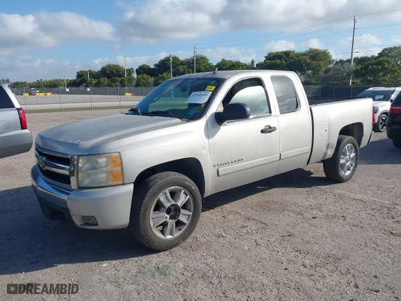 2008 Chevrolet Silverado 1500 LT w/1LT with VIN 2GCEC19JX81124243, listed as a IAAI auction lot 41568349 with 210,792 mi miles. Bid and sale history available at carsss.com. Image 17.