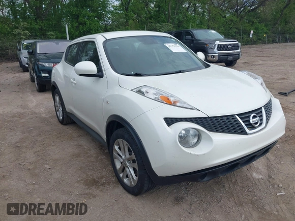 2014 Nissan Juke SV with VIN JN8AF5MR5ET362070, listed as a IAAI auction lot 42176294 with 101,489 mi miles and . Bid and sale history available at carsss.com. Image 1.