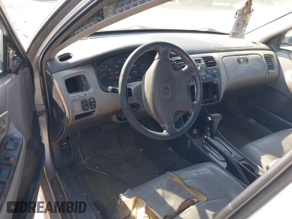 2001 Honda Accord EX z VIN 1HGCG16571A002293, wystawiony jako IAAI lot #42081307 z przebiegiem 336 808 mil mil oraz . Historia ofert i sprzedaży dostępna na DreamBid. Obrazek 5.