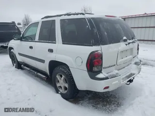 2004 Chevrolet TrailBlazer LT with VIN 1GNDT13S242213397, listed as a IAAI auction lot 41497865 with 196,901 mi miles. Bid and sale history available at carsss.com. Image 3.