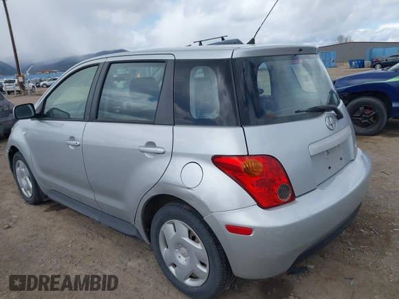 2005 Scion xA z VIN JTKKT604250089818, wystawiony jako IAAI lot #41983968 z przebiegiem 115 867 mil mil oraz . Historia ofert i sprzedaży dostępna na DreamBid. Obrazek 6.