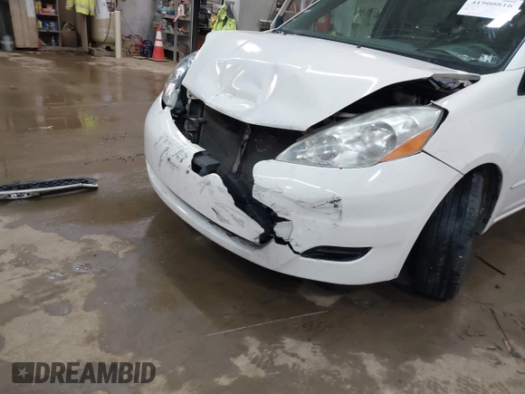 2008 Toyota Sienna with VIN 5TDZK23C98S198105, listed as a IAAI auction lot 41900816 with 165,607 mi miles and . Bid and sale history available at DreamBid. Image 17.