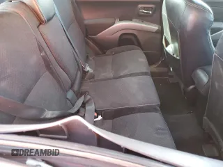 2011 Mitsubishi Outlander SE z VIN JA4AS3AW5BU031625, wystawiony jako Copart lot #42785635 z przebiegiem 125 062 mil mil oraz Szkoda całkowita • Salvage title. Historia ofert i sprzedaży dostępna na DreamBid. Obrazek 10.