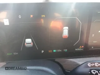 2024 Kia EV9 Land z VIN KNDADFS54R6035204, wystawiony jako Copart lot #84084644 z przebiegiem 14 352 mil mil oraz Szkoda całkowita • Salvage title. Historia ofert i sprzedaży dostępna na DreamBid. Obrazek 9.