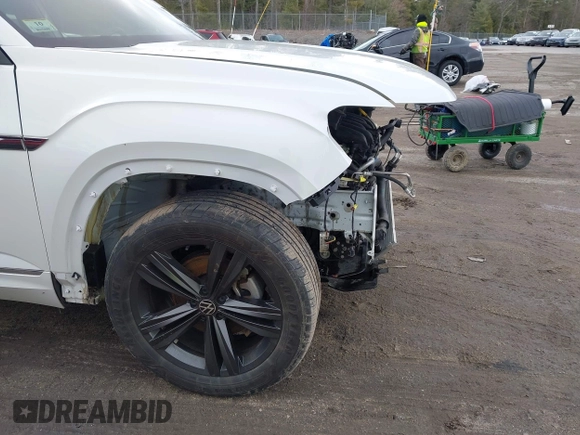 2022 Volkswagen Atlas SEL R-Line z VIN 1V2AR2CA3NC548668, wystawiony jako IAAI lot #41967112 z przebiegiem 35 101 mil mil oraz . Historia ofert i sprzedaży dostępna na DreamBid. Obrazek 18.