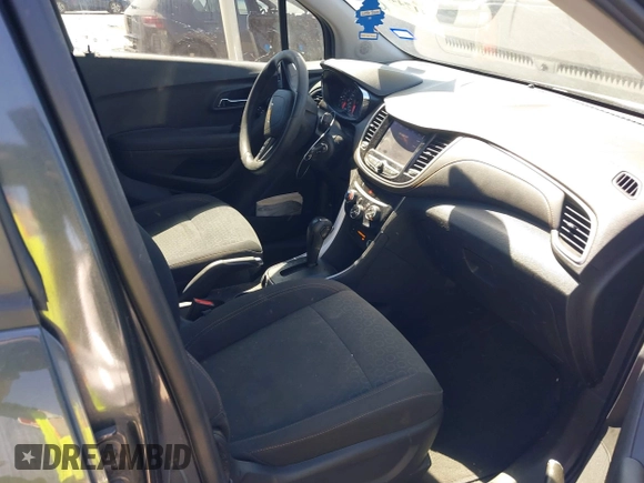 2020 Chevrolet Trax LS with VIN 3GNCJKSB1LL215499, listed as a IAAI auction lot 41744528 with 83,826 mi miles. Bid and sale history available at carsss.com. Image 5.