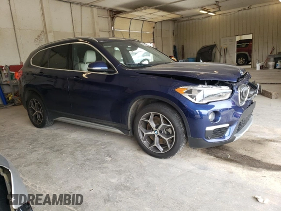 2018 BMW X1 xDrive28i with VIN WBXHT3C30J3H33429, listed as a Copart auction lot 49220033 with 28,916 mi miles. Bid and sale history available at carsss.com. Image 4.