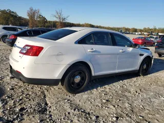 2019 Ford Police Interceptor z VIN 1FAHP2MK9KG113435, wystawiony jako Copart lot #81052754 z przebiegiem 55 537 mil mil oraz Czysty tytuł • Clean title. Historia ofert i sprzedaży dostępna na DreamBid. Obrazek 3.