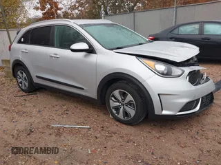 2019 Kia Niro LX with VIN KNDCB3LCXK5349252, listed as a IAAI auction lot 40891130 with 67,029 mi miles. Bid and sale history available at carsss.com. Image 1.
