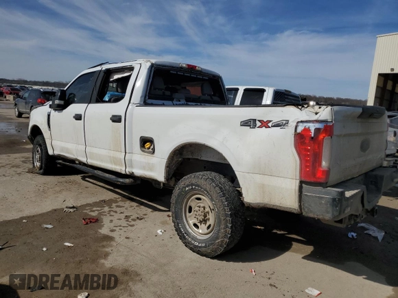 2018 Ford F-250 XL z VIN 1FT7W2B63JEB97907, wystawiony jako Copart lot #46515335 z przebiegiem 209 181 mil mil oraz Szkoda całkowita • Salvage title. Historia ofert i sprzedaży dostępna na DreamBid. Obrazek 2.
