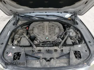 2013 BMW 7 Series 750Li z VIN WBAYE8C56DD133044, wystawiony jako Copart lot #49092615 z przebiegiem 169 699 mil mil oraz Szkoda całkowita • Salvage title. Historia ofert i sprzedaży dostępna na DreamBid. Obrazek 11.