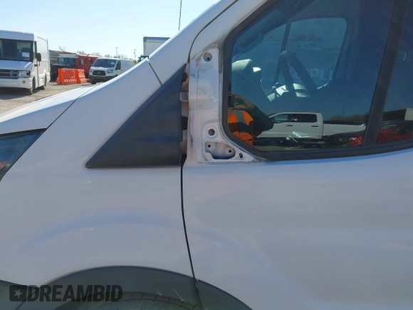 2017 Ford Transit z VIN 1FTYE1YMXHKA45223, wystawiony jako IAAI lot #41790539 z przebiegiem 212 954 mil mil oraz . Historia ofert i sprzedaży dostępna na DreamBid. Obrazek 6.
