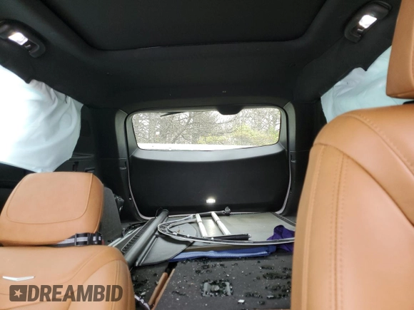 2024 Cadillac XT5 AWD Premium Luxury z VIN 1GYKNDRS9RZ736718, wystawiony jako Copart lot #56117375 z przebiegiem 9 147 mil mil oraz Szkoda całkowita • Salvage title. Historia ofert i sprzedaży dostępna na DreamBid. Obrazek 10.