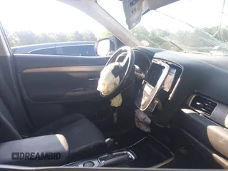 2017 Mitsubishi Outlander SE with VIN JA4AD3A39HZ024348, listed as a IAAI auction lot 42572866 with 112,372 mi miles and . Bid and sale history available at DreamBid. Image 5.