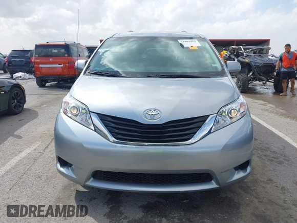 2014 Toyota Sienna LE AAS with VIN 5TDKK3DC2ES440251, listed as a IAAI auction lot 41803952 with 88,691 mi miles. Bid and sale history available at carsss.com. Image 12.