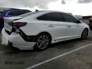 2018 Hyundai Sonata Hybrid Limited with VIN KMHE34L35JA083412, listed as a Copart auction lot 43350195 with 106,217 mi miles and Clean Title. Bid and sale history available at carsss.com. Image 3.