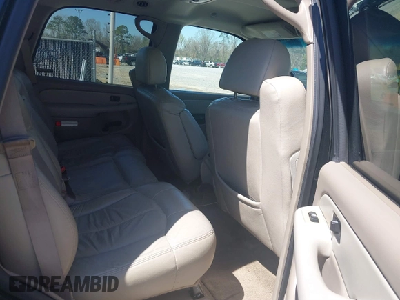 2002 Chevrolet Tahoe LT z VIN 1GNEC13Z42R245581, wystawiony jako IAAI lot #41810788 z przebiegiem 228 166 mil mil oraz . Historia ofert i sprzedaży dostępna na DreamBid. Obrazek 8.