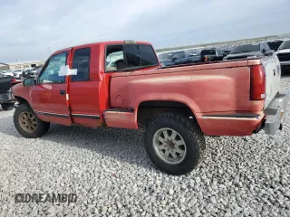 1999 GMC Sierra 2500 z VIN 1GTGK29R3XF020000, wystawiony jako Copart lot #53698755 z przebiegiem 241 366 mil mil oraz Szkody całkowita. Historia ofert i sprzedaży dostępna na DreamBid. Obrazek 2.