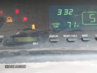 2001 Toyota Avalon XL z VIN 4T1BF28B71U192791, wystawiony jako IAAI lot #42180729 z przebiegiem 132 397 mil mil oraz . Historia ofert i sprzedaży dostępna na DreamBid. Obrazek 7.