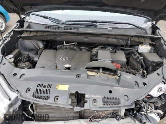 2019 Toyota Highlander SE z VIN 5TDJZRFH7KS598809, wystawiony jako Copart lot #56323355 z przebiegiem 275 728 mil mil oraz Szkoda całkowita • Salvage title. Historia ofert i sprzedaży dostępna na DreamBid. Obrazek 12.