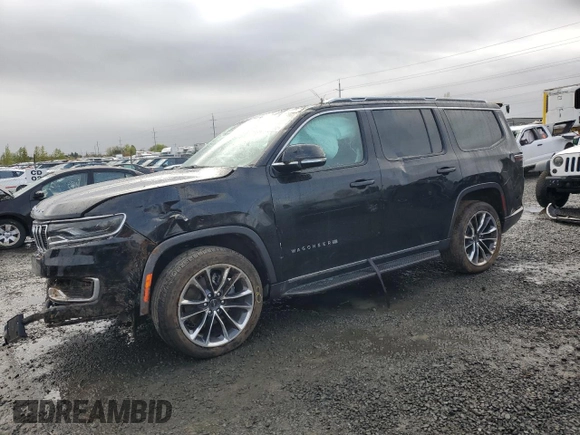 2022 Jeep Wagoneer Series II с VIN 1C4SJVBT2NS124325, выставлен на аукционе Copart как лот 52373155 с пробегом 11 288 миль миль и Списание • Salvage title. История ставок и продаж доступна на DreamBid. Изображение 1.