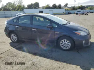 2013 Toyota Prius z VIN JTDKN3DP6D3033253, wystawiony jako Copart lot #53166025 z przebiegiem 169 319 mil mil oraz Nie do naprawy • Non repairable. Historia ofert i sprzedaży dostępna na DreamBid. Obrazek 4.