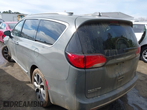 2020 Chrysler Pacifica Limited z VIN 2C4RC1GG4LR140960, wystawiony jako IAAI lot #41718193 z przebiegiem 104 945 mil mil oraz . Historia ofert i sprzedaży dostępna na DreamBid. Obrazek 3.