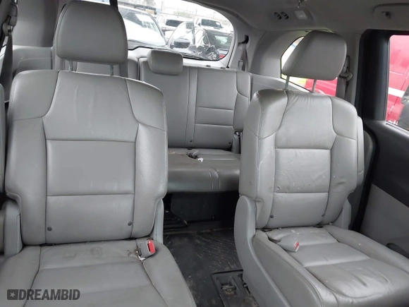 2011 Honda Odyssey EX-L with VIN 5FNRL5H66BB015305, listed as a IAAI auction lot 42065872 with 190,580 mi miles. Bid and sale history available at carsss.com. Image 8.