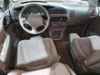 2000 Dodge Caravan SE with VIN 2B4GP45G7YR822770, listed as a Copart auction lot 86096444 with 128,592 mi miles and Salvage Title. Bid and sale history available at carsss.com. Image 8.