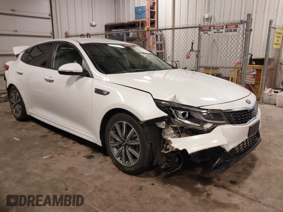 2019 Kia Optima LX with VIN 5XXGT4L38KG369502, listed as a IAAI auction lot 39820086 with 117,802 mi miles. Bid and sale history available at carsss.com. Image 1.