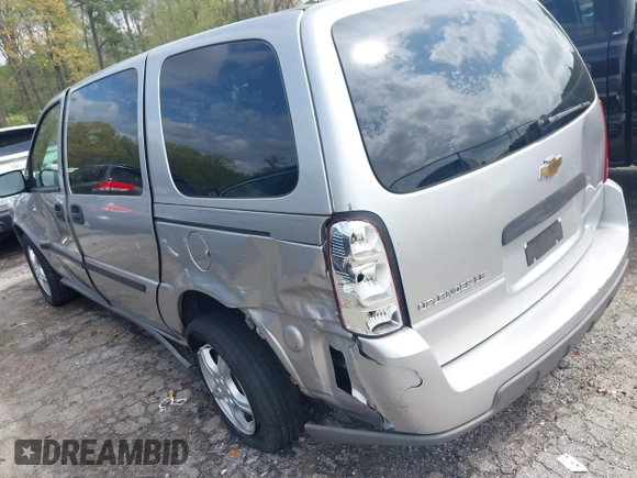 2008 Chevrolet Uplander LS with VIN 1GNDV231X8D115249, listed as a IAAI auction lot 41934610 with 120,569 mi miles. Bid and sale history available at carsss.com. Image 3.