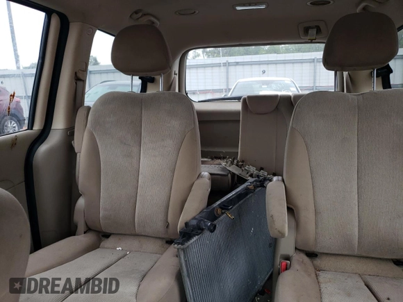 2011 Kia Sedona LX with VIN KNDMG4C71B6396100, listed as a Copart auction lot 73844074 with 103,230 mi miles and Clean Title. Bid and sale history available at carsss.com. Image 10.