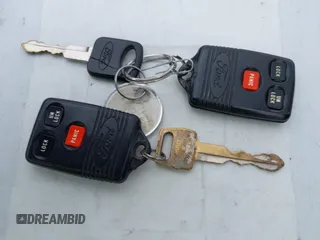 1994 Ford Explorer Eddie Bauer с VIN 1FMDU34X0RUB04469, выставлен на аукционе IAAI как лот 42204709 с пробегом 97 367 миль миль и . История ставок и продаж доступна на DreamBid. Изображение 11.