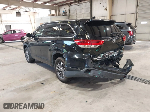 2017 Toyota Highlander XLE with VIN 5TDJZRFH6HS444309, listed as a IAAI auction lot 42640086 with 54,179 mi miles and . Bid and sale history available at DreamBid. Image 3.