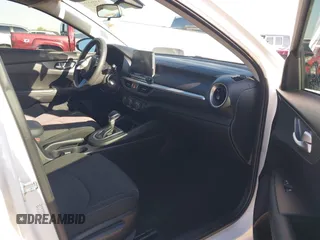 2021 Kia Forte LXS z VIN 3KPF24AD1ME376569, wystawiony jako IAAI lot #42592399 z przebiegiem 13 453 mil mil oraz . Historia ofert i sprzedaży dostępna na DreamBid. Obrazek 5.