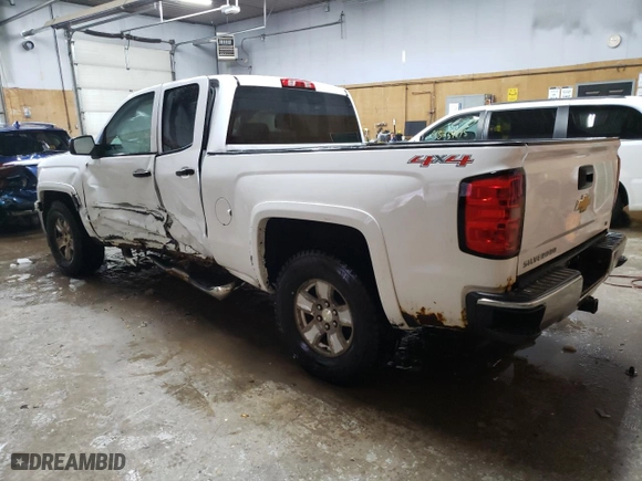 2014 Chevrolet Silverado 1500 LT with VIN 1GCVKREC2EZ133336, listed as a Copart auction lot 43546135 with NaN miles and Clean Title. Bid and sale history available at carsss.com. Image 2.