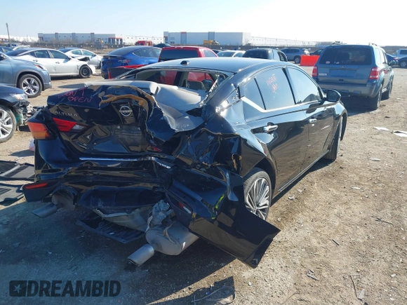 2023 Nissan Altima SL with VIN 1N4BL4EV3PN307743, listed as a IAAI auction lot 41236574 with 31,992 mi miles and . Bid and sale history available at DreamBid. Image 4.