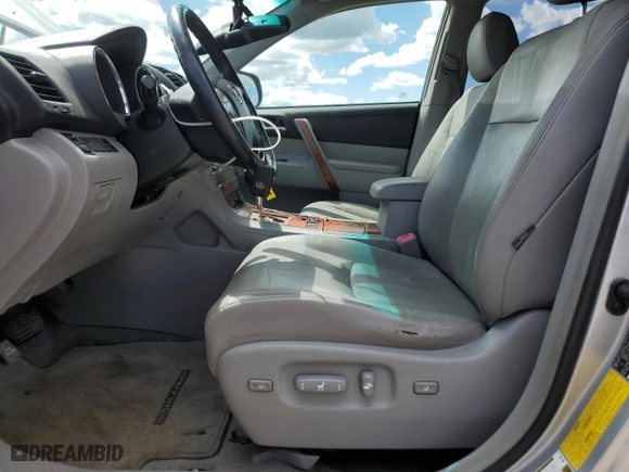 2008 Toyota Highlander Limited with VIN JTEES42AX82086118, listed as a Copart auction lot 61738714 with 152,808 mi miles and Clean Title. Bid and sale history available at carsss.com. Image 7.