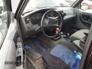 2000 Ford Ranger XLT with VIN 1FTZR15X3YTA72801, listed as a Copart auction lot 85094284 with 197,361 mi miles and Salvage Title. Bid and sale history available at carsss.com. Image 8.