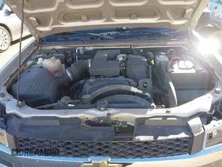 2004 Chevrolet Colorado LS Z71 with VIN 1GCDT196448133938, listed as a IAAI auction lot 41647829 with 196,530 mi miles. Bid and sale history available at carsss.com. Image 10.