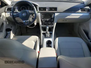 2013 Volkswagen Passat SE with VIN 1VWBH7A3XDC004156, listed as a Copart auction lot 45400585 with 57,533 mi miles and Clean Title. Bid and sale history available at carsss.com. Image 8.