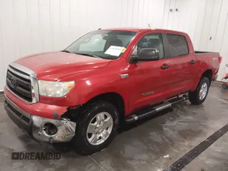 2011 Toyota Tundra 4WD Truck with VIN 5TFDW5F12BX178046, listed as a IAAI auction lot 41619191 with 186,866 mi miles. Bid and sale history available at carsss.com. Image 18.