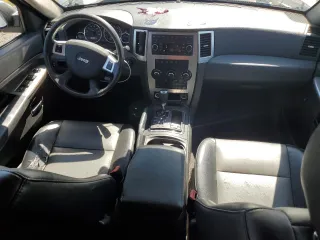 2009 Jeep Grand Cherokee Laredo with VIN 1J8HR48P29C537653, listed as a Copart auction lot 70190404 with 192,796 mi miles and Salvage Title. Bid and sale history available at carsss.com. Image 8.